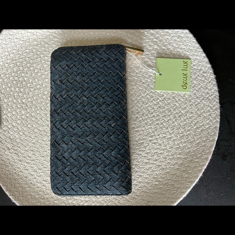 Beautiful NWT Deux Lux wallet!